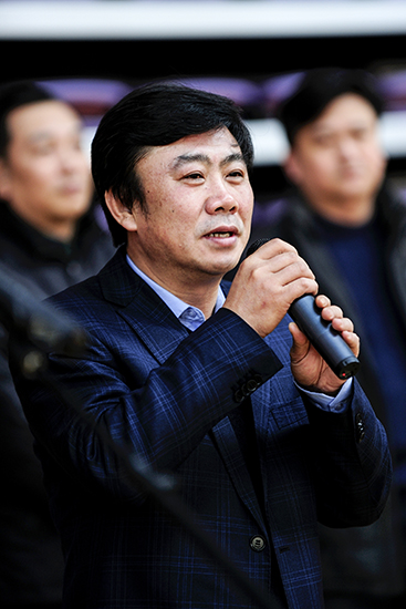 党委书记赵国刚讲话副校长杨春主持开幕式托气球跑比赛1托气球跑比赛2