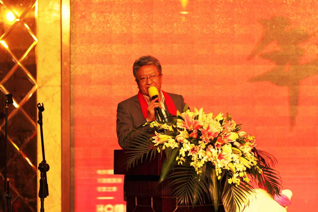 校长,校友总会会长李大勇讲话校友总会秘书长王琦宣读大连校友会第三