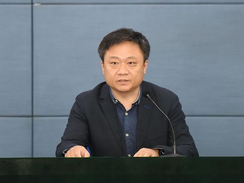 学校召开民主推荐处级干部会议