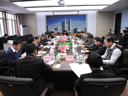 民主生活会会场省委督导组组长王同堂出席会议并讲话省