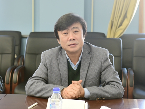 校党委书记赵国刚书记讲话校党委副书记陆岩传达中共中央十八届六中