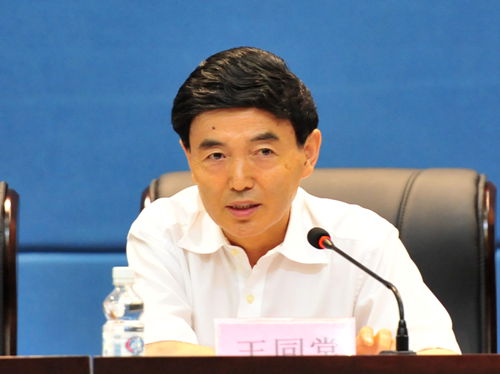 群众路线教育实践活动报道之一学校召开深入开展党的群