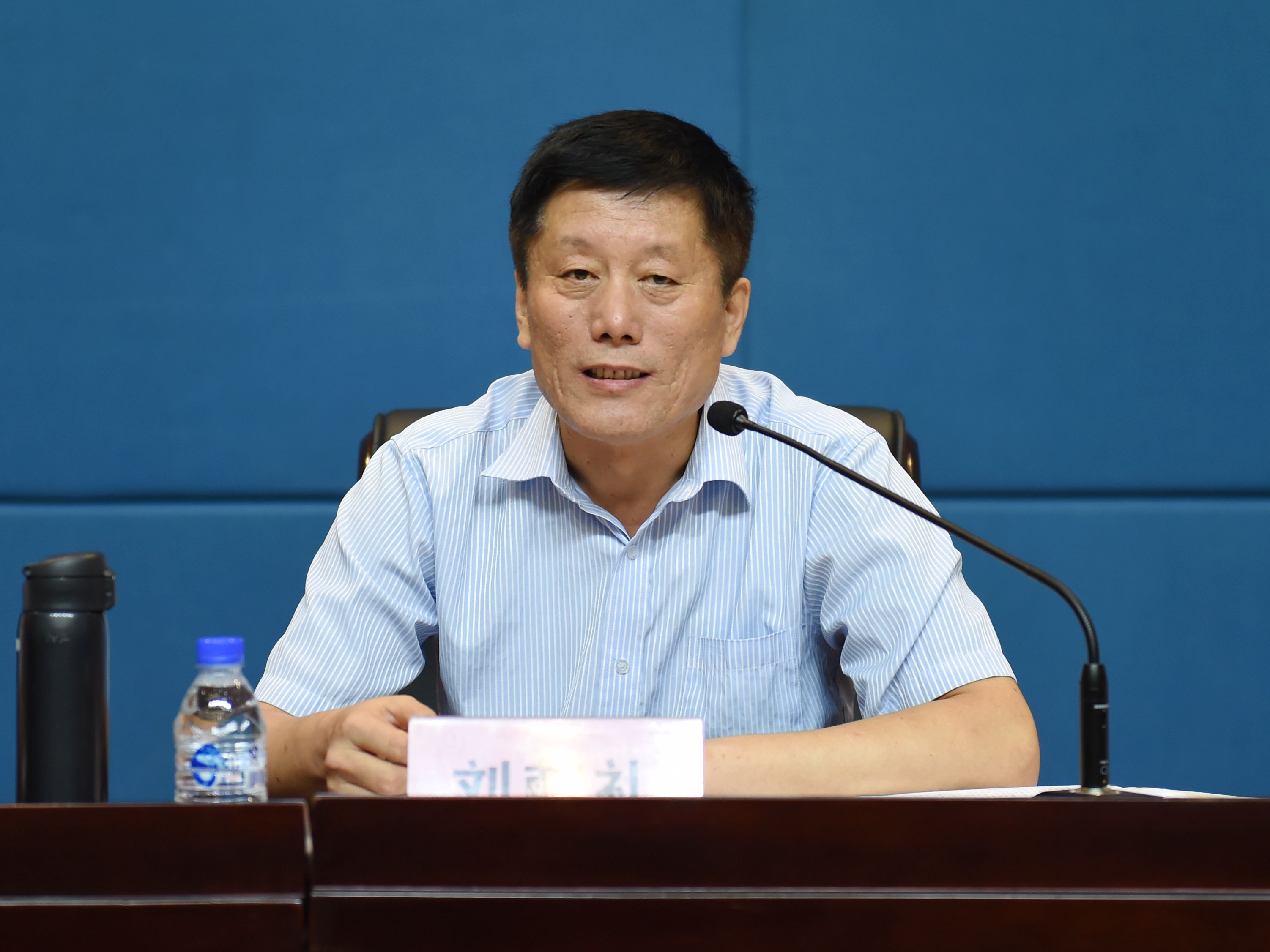 刘献礼院长在全院大会上讲话